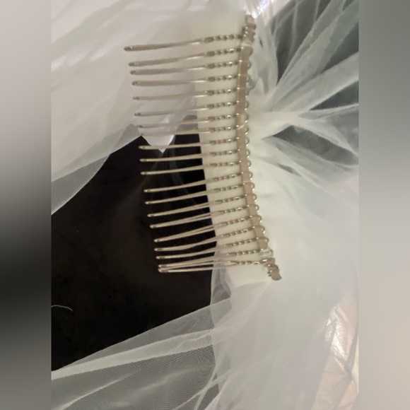 Elegant White Lace Bridal Veil main image 4